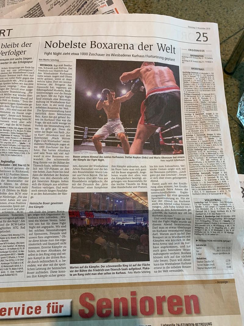 Zeitungsseite: Nobelste Boxarena der Welt